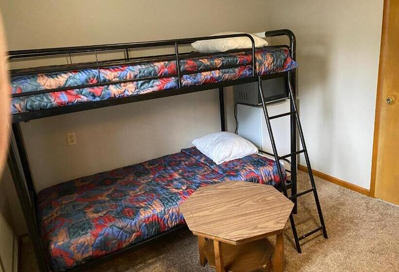 Семейное Студио, Wigwam Motel