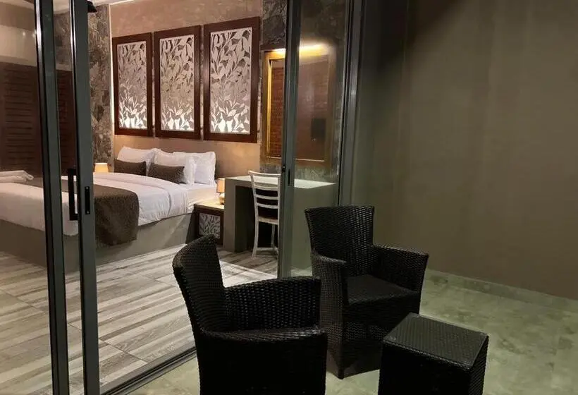 Deluxe Suite Sea View, Adique S Resorts
