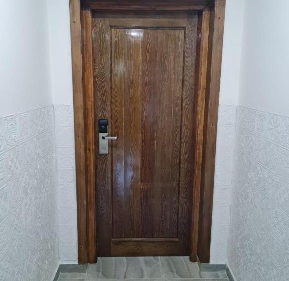 غرفة قياسية, Blador