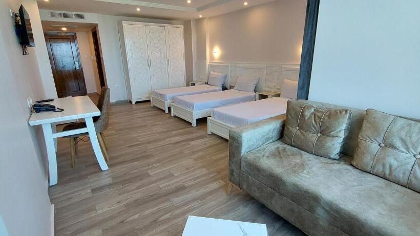 Triple Room Sea View, Blador