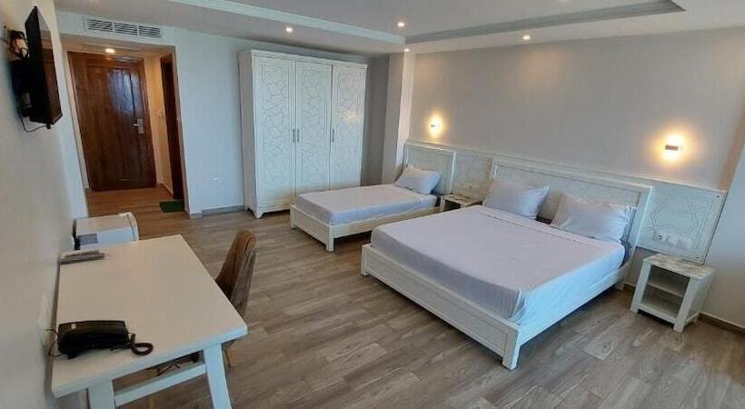 Triple Room Sea View, Blador