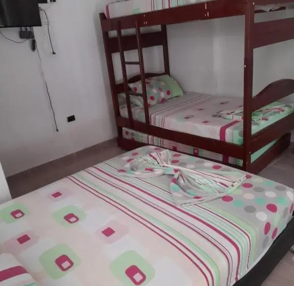 Perhehuone, Club Campestre El Despertar De Las Aves