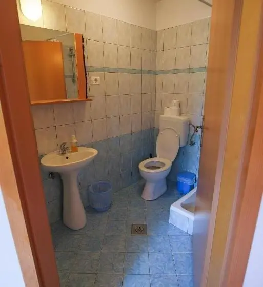 اتاق استاندارد, Domačija Malnarjevi