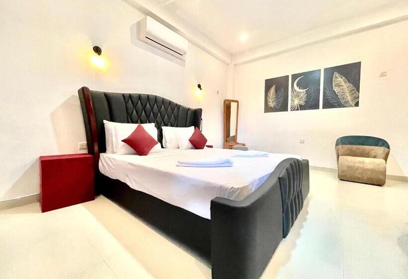 デラックスルーム, Ismattha