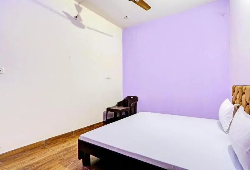 Classic Kolmen Hengen Huone, Oyo New Paradise Guest House