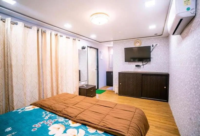 バルコニー付きデラックスルーム, Mysha Hill And Sea Resort   Pet Friendly