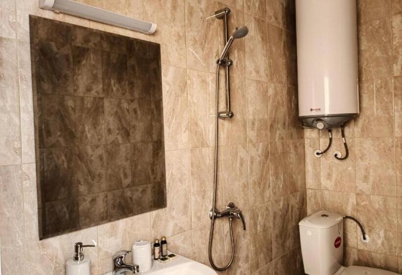 Standardrum, стаи за гости Toda