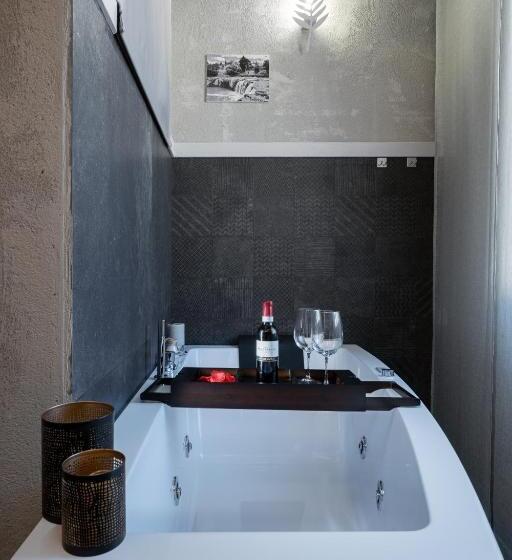 디럭스 룸, Nz Home