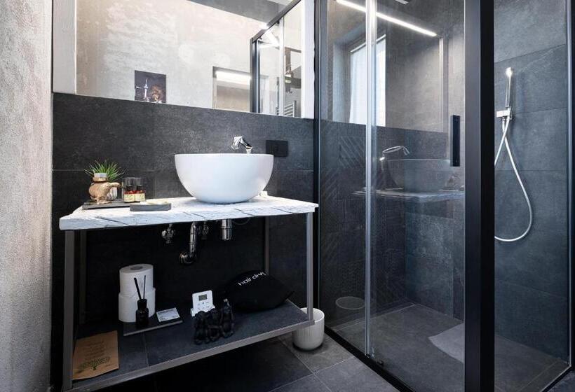 디럭스 룸, Nz Home