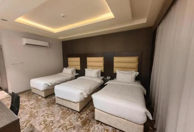 اتاق استاندارد سه نفره, فندق دان البلاتيني