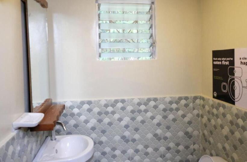 Кровать в Общей Комнате, Mad Monkey Siquijor