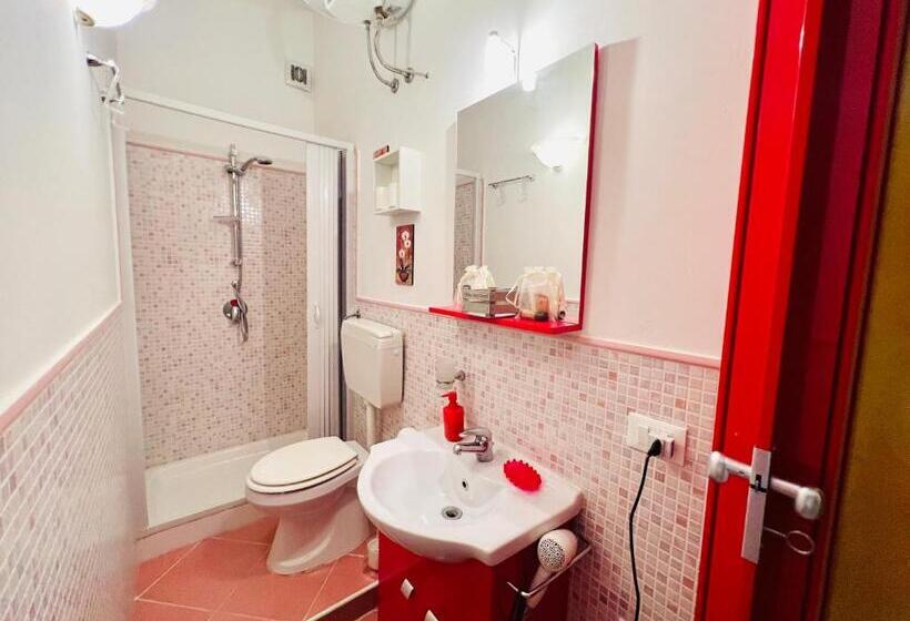 スタンダードルーム, Regina Elena