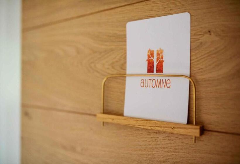 디럭스 룸, Dans Les Arbres