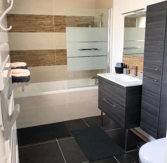 Standardrum, Les Chambres Du Roc H Hir à Loguivy De La Mer