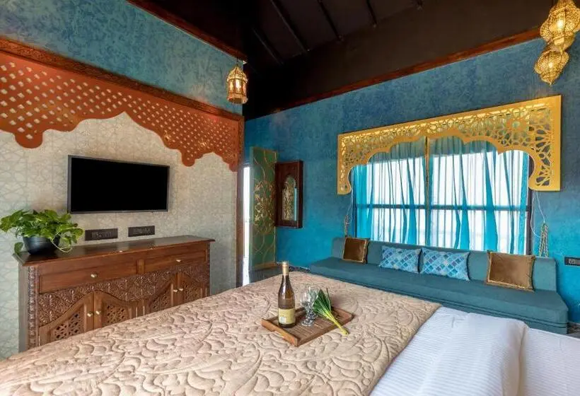 デラックスルーム, Dio Regaalo Theme Resort, Ratnagiri