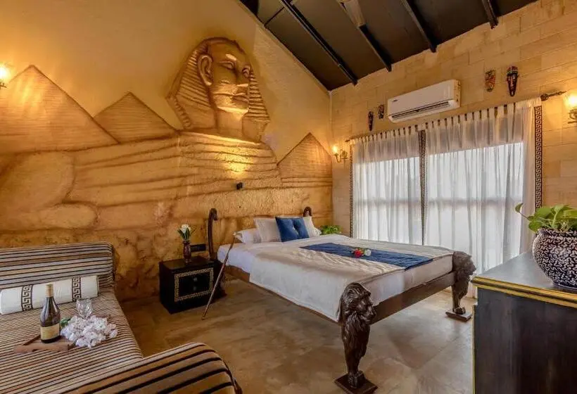 デラックスルーム, Dio Regaalo Theme Resort, Ratnagiri