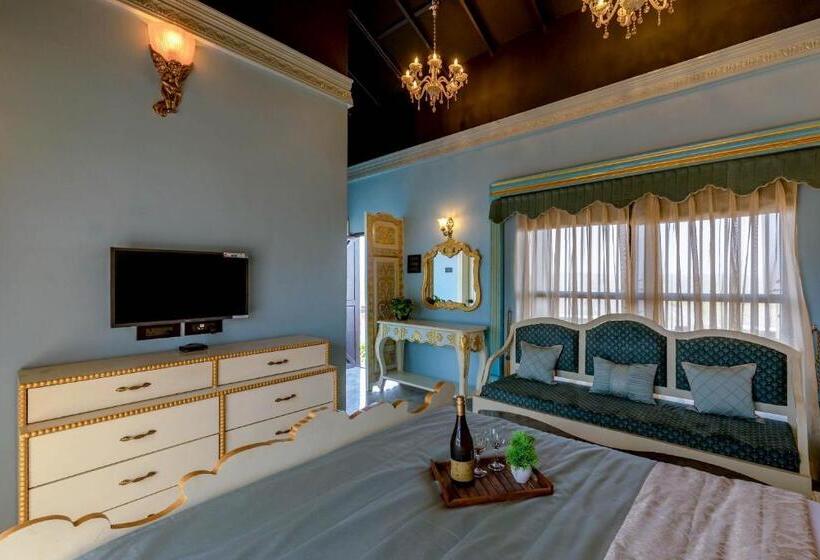 חדר דחוקס עם מיטת קינג, Dio Regaalo Theme Resort, Ratnagiri