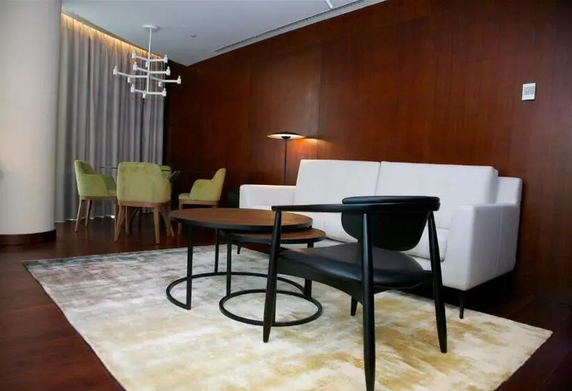 Suite, Continental Horizonte