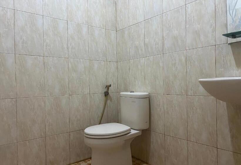 חדר סטנדרט, Oyo 93074 Wisma Aliyah