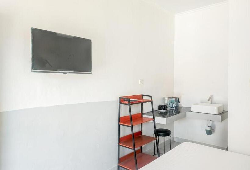 غرفة ديلوكس, Urbanview Ava Guest House Goa Gong