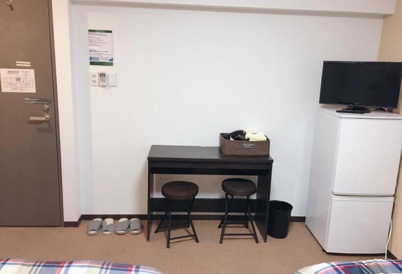 Habitació Estàndard, Yuni Star Club