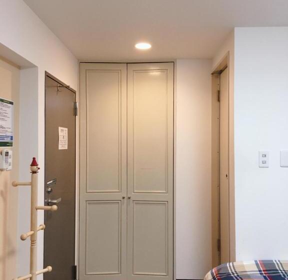 Habitació Estàndard, Yuni Star Club