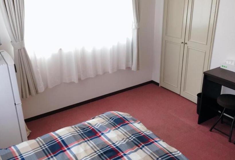 Suite Familiar, Yuni Star Club