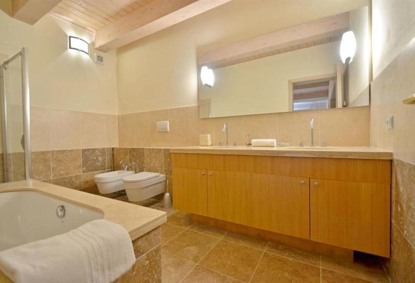 וילה בת 3 חדרי שינה, Luxury Resort With Swimming Pool In The Tuscan Countryside, Villas On The Ground Floor With Private