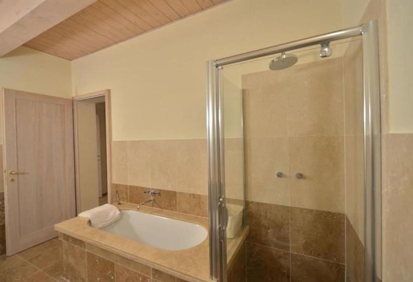 スリーベッドルーム　ヴィラ, Luxury Resort With Swimming Pool In The Tuscan Countryside, Villas On The Ground Floor With Private