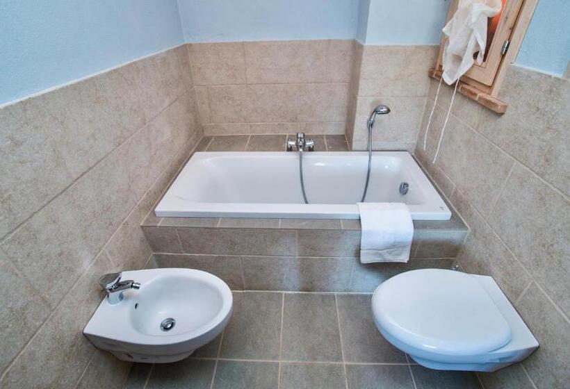 ツーベッドルーム　ヴィラ, Luxury Resort With Swimming Pool In The Tuscan Countryside, Villas On The Ground Floor With Private