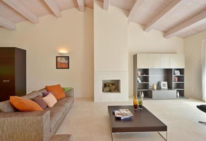 スリーベッドルーム　ヴィラ, Luxury Resort With Swimming Pool In The Tuscan Countryside, Villas On The Ground Floor With Private