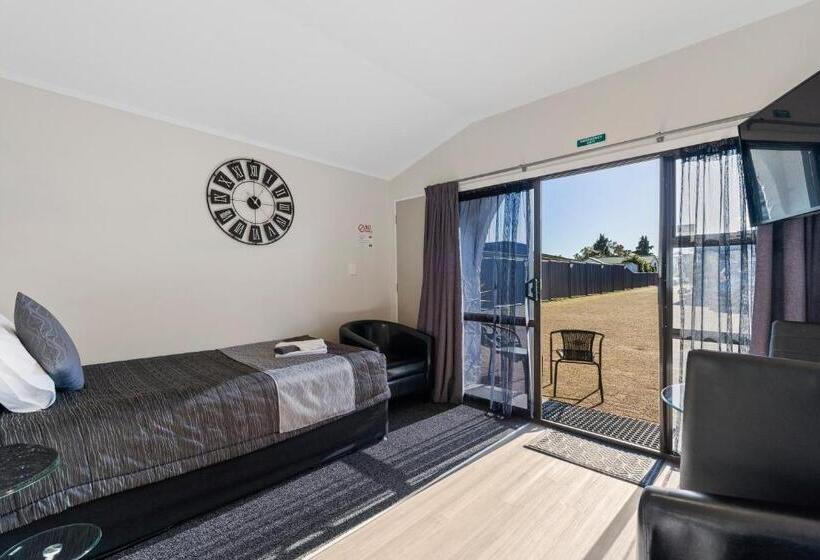 سوییت لوکس, Central Inn Taupo