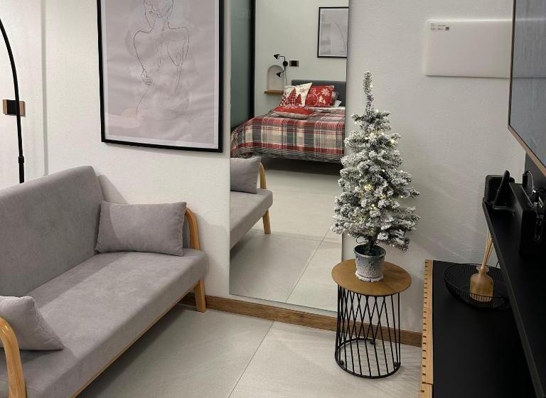 Трехместный Номер Deluxe, Dislocati Bnb   Jacuzzi Privata   Cucina   Tv60   Minimal Luxury