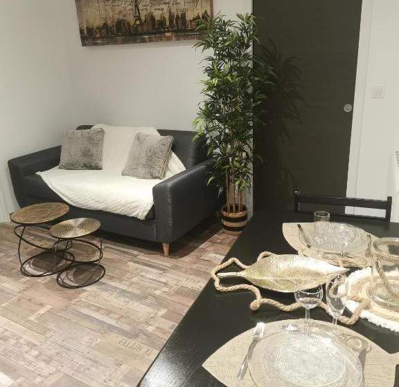 غرفة قياسية رباعية, Logement Cosy Avec Piscine Et Jacuzzi Privatifs 4 étoiles