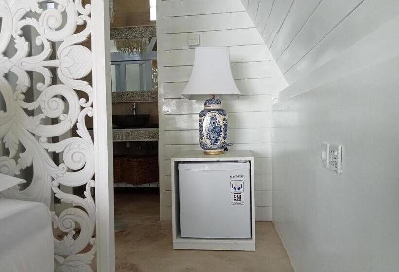 חדר סטנדרט נוף לבריכה, Piramida S White Villa S Bali