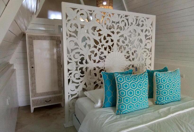 חדר סטנדרט נוף לבריכה, Piramida S White Villa S Bali