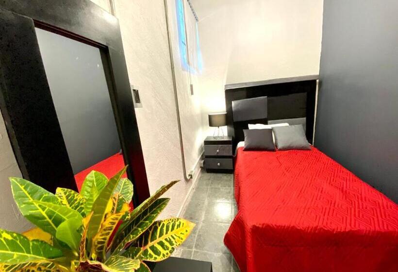 Номер Стандарт Индивидуальный Совместная Ванная, Roomies Hostel Reforma El ángel