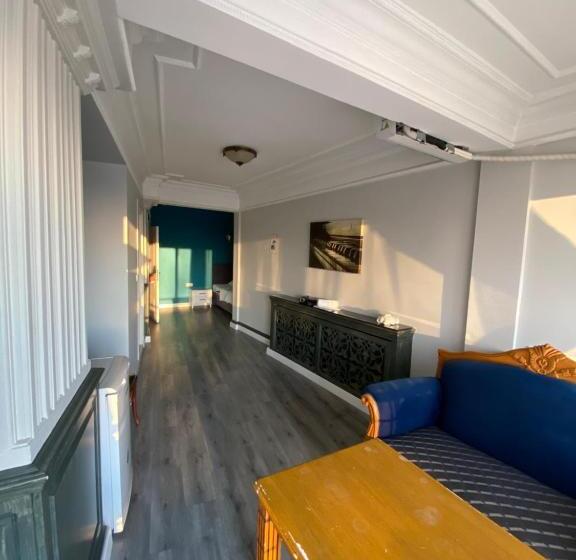 带1个卧室的带海景的公寓, Yali House