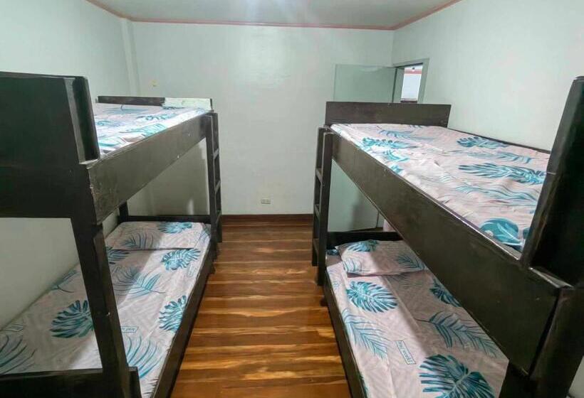 اتاق استاندارد چهار تخته, Bella S Bed & Breakfast