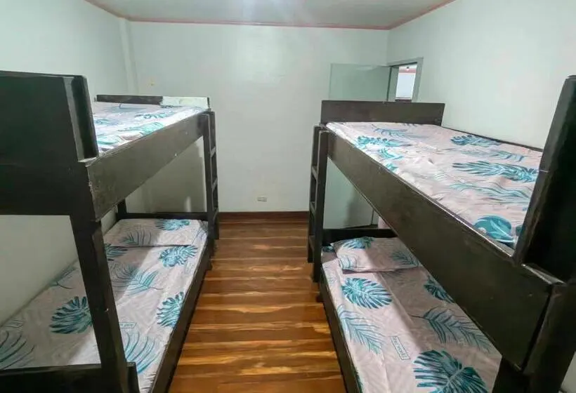 اتاق استاندارد چهار تخته, Bella S Bed & Breakfast