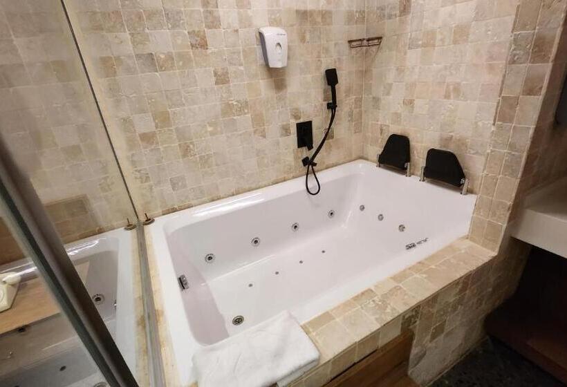 غرفة قياسية سرير كينج, Otel Barry