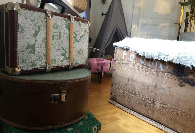 Семейный Номер Совместный Санузел, Boutique Hotel Caramel