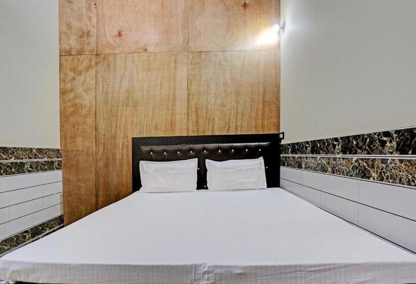 Трехместный Номер Классика, Oyo Royal Guest House