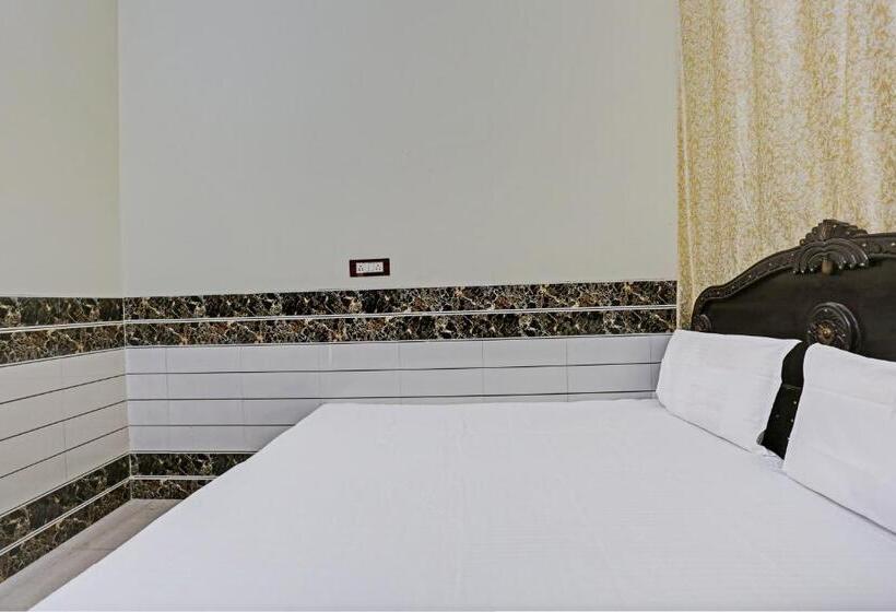 Трехместный Номер Классика, Oyo Royal Guest House