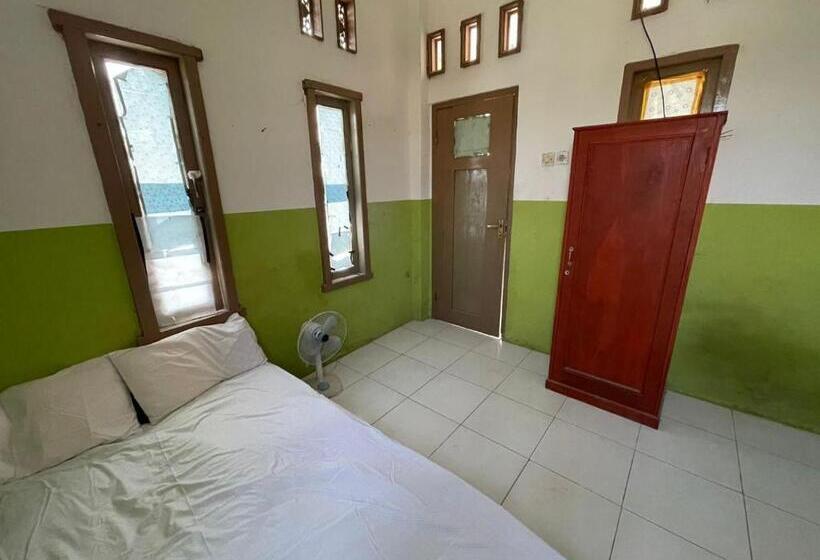 חדר אקונומי, Spot On 93075 Nova Jaya 2 Homestay Syariah