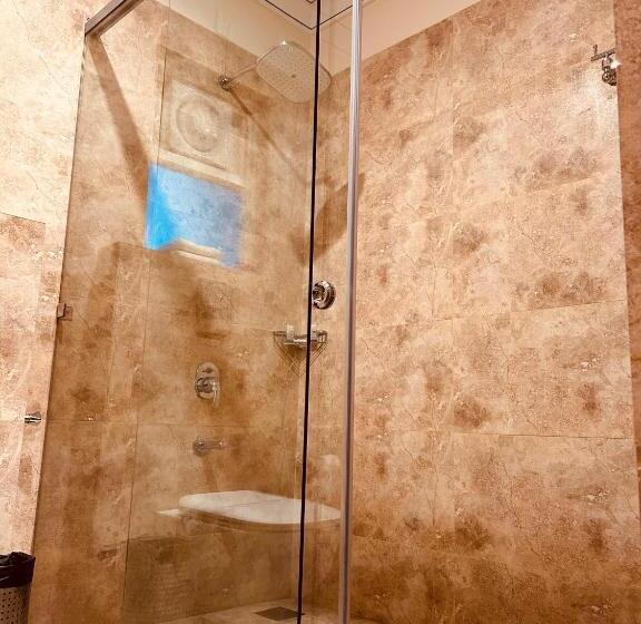 غرفة ديلوكس مزودة بشرفة, The Trishala Vilas