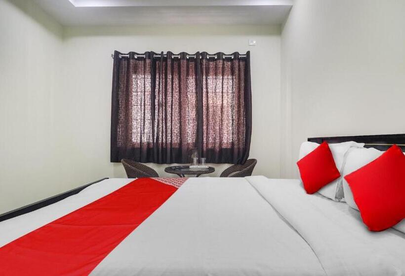 트리플 클래식 룸, Oyo Flagship Hotel Vj Residency
