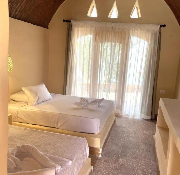 اتاق استاندارد با چشمانداز دریاچه, Ayujidda Nubian House