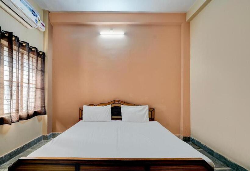 חדר קלאסי לשלושה, Spot On Hotel Live In