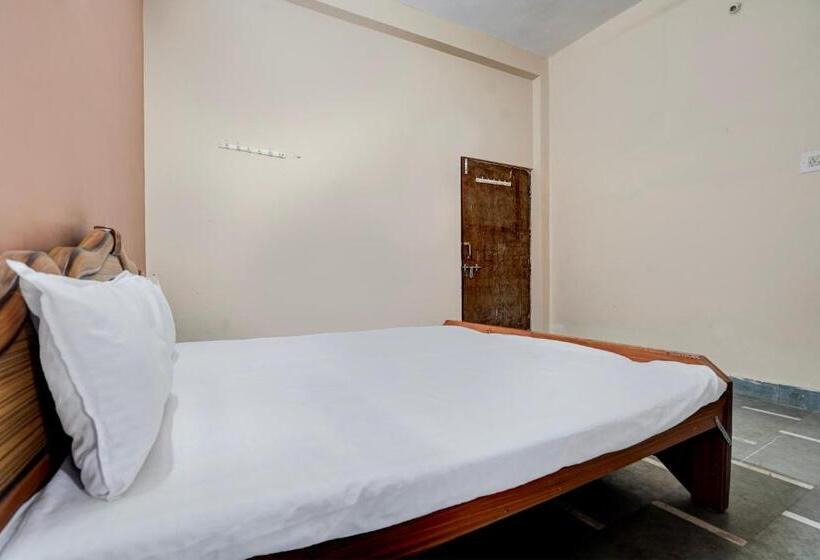 חדר קלאסי לשלושה, Spot On Hotel Live In